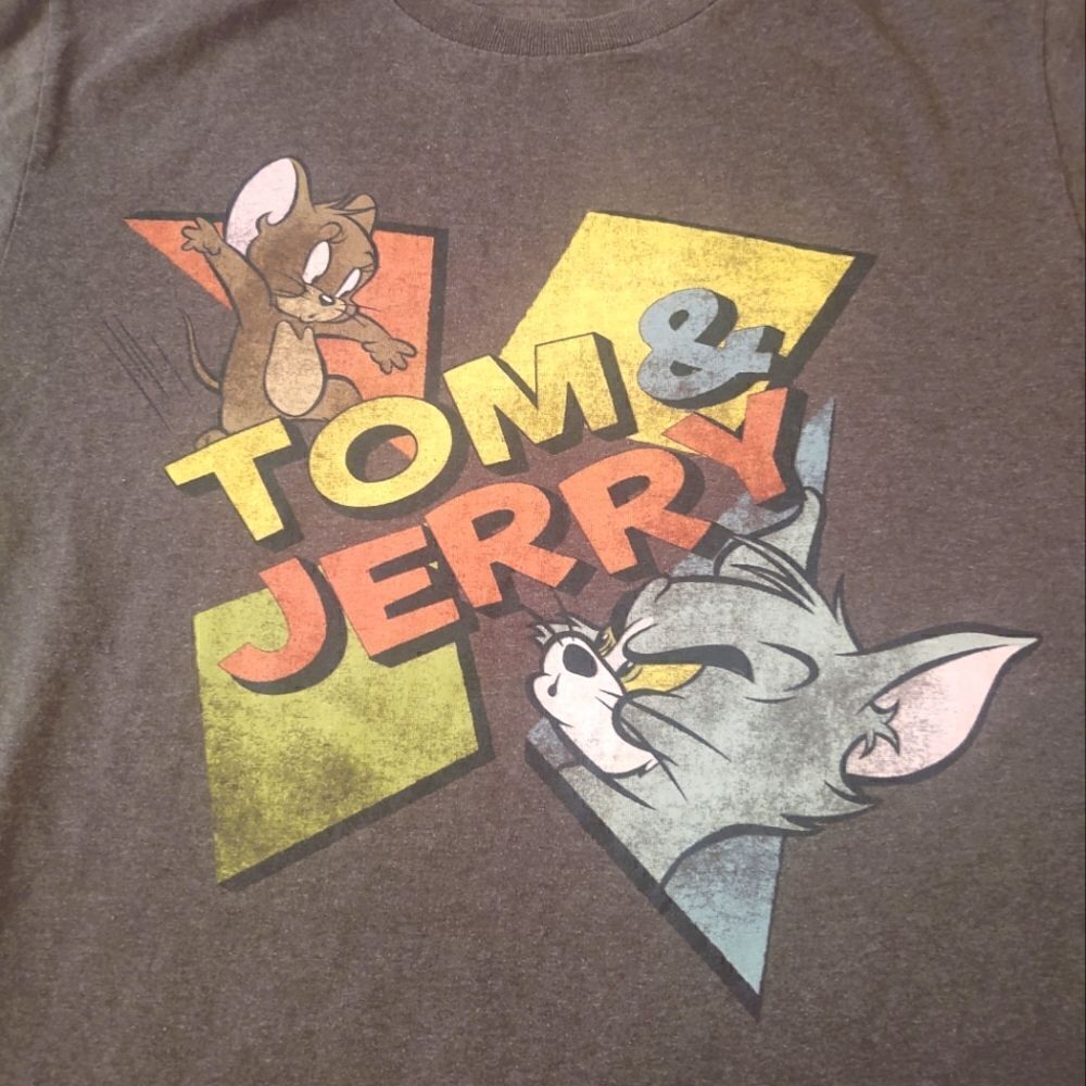 Tom & Jerry Graphic Shirt Women's Size Medium PRE-OWNED Charcoal Gray
